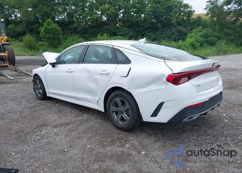 2021 Kia K5 Lx z USA, uszkodzony, nr VIN 5XXG24J24MG010793